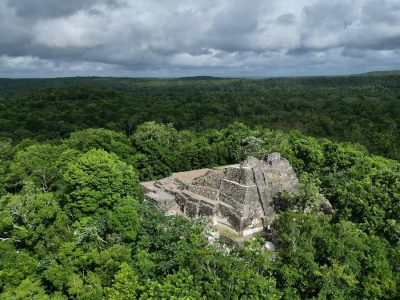 arqueological zone ixcabal bacalar-costa maya discovery.JPG